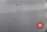 Standbild P47 über St Lo Saint Lo Frankreich, 1944, aus Sekunde 32 historischem Filmmaterial Videoclip 65675027628