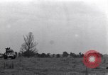 Standbild Flug Flugzeug Saint Lo Frankreich, 1944, aus Sekunde 19 historischem Filmmaterial Videoclip 65675027629