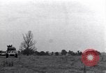 Standbild Flug Flugzeug Saint Lo Frankreich, 1944, aus Sekunde 27 historischem Filmmaterial Videoclip 65675027629