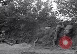 Standbild Soldaten Saint Lo Frankreich, 1944, aus Sekunde 12 historischem Filmmaterial Videoclip 65675027630