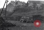 Standbild Soldaten Saint Lo Frankreich, 1944, aus Sekunde 8 historischem Filmmaterial Videoclip 65675027631