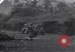 Standbild Soldaten Saint Lo Frankreich, 1944, aus Sekunde 11 historischem Filmmaterial Videoclip 65675027631