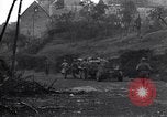 Standbild Soldaten Saint Lo Frankreich, 1944, aus Sekunde 32 historischem Filmmaterial Videoclip 65675027631