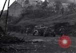 Standbild Soldaten Saint Lo Frankreich, 1944, aus Sekunde 34 historischem Filmmaterial Videoclip 65675027631