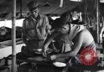 Standbild Mediziner Myitkyina Airdrome Birma, 1944, aus Sekunde 50 historischem Filmmaterial Videoclip 65675027632