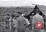 Standbild Mediziner Birma, 1944, aus Sekunde 26 historischem Filmmaterial Videoclip 65675027633