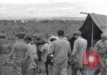 Standbild Mediziner Birma, 1944, aus Sekunde 28 historischem Filmmaterial Videoclip 65675027633