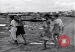 Standbild Mediziner Birma, 1944, aus Sekunde 39 historischem Filmmaterial Videoclip 65675027633