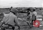 Standbild Mediziner Birma, 1944, aus Sekunde 40 historischem Filmmaterial Videoclip 65675027633
