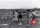 Standbild Mediziner Birma, 1944, aus Sekunde 43 historischem Filmmaterial Videoclip 65675027633