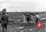 Standbild Mediziner Birma, 1944, aus Sekunde 47 historischem Filmmaterial Videoclip 65675027633