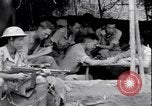 Standbild chinesischen und amerikanischen Offizieren Myitkyina Airdrome Birma, 1944, aus Sekunde 14 historischem Filmmaterial Videoclip 65675027634