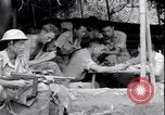 Standbild chinesischen und amerikanischen Offizieren Myitkyina Airdrome Birma, 1944, aus Sekunde 16 historischem Filmmaterial Videoclip 65675027634