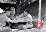 Standbild chinesischen und amerikanischen Offizieren Myitkyina Airdrome Birma, 1944, aus Sekunde 28 historischem Filmmaterial Videoclip 65675027634