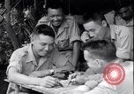 Immagine di Cinese e Stati Uniti ufficiali Myitkyina Airdrome Birmania, 1944, secondo 35 filmato di repertorio 65675027634