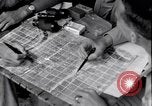 Standbild chinesischen und amerikanischen Offizieren Myitkyina Airdrome Birma, 1944, aus Sekunde 54 historischem Filmmaterial Videoclip 65675027634