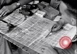 Standbild chinesischen und amerikanischen Offizieren Myitkyina Airdrome Birma, 1944, aus Sekunde 62 historischem Filmmaterial Videoclip 65675027634