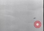 Standbild P-40 Bomber Myitkyina Airdrome Birma, 1944, aus Sekunde 7 historischem Filmmaterial Videoclip 65675027635