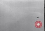 Standbild P-40 Bomber Myitkyina Airdrome Birma, 1944, aus Sekunde 9 historischem Filmmaterial Videoclip 65675027635