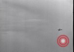 Standbild P-40 Bomber Myitkyina Airdrome Birma, 1944, aus Sekunde 12 historischem Filmmaterial Videoclip 65675027635