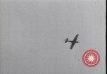 Standbild P-40 Bomber Myitkyina Airdrome Birma, 1944, aus Sekunde 24 historischem Filmmaterial Videoclip 65675027635
