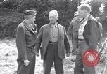 Standbild Kriegsminister Henry Stimson Normandie Frankreich, 1944, aus Sekunde 28 historischem Filmmaterial Videoclip 65675027636