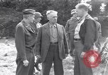 Standbild Kriegsminister Henry Stimson Normandie Frankreich, 1944, aus Sekunde 29 historischem Filmmaterial Videoclip 65675027636