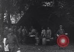 Standbild US Army Division 29 Soldaten Messezelt Saint Lo Frankreich, 1944, aus Sekunde 19 historischem Filmmaterial Videoclip 65675027647