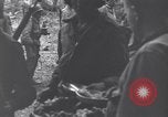 Standbild US Army Division 29 Soldaten Messezelt Saint Lo Frankreich, 1944, aus Sekunde 36 historischem Filmmaterial Videoclip 65675027647