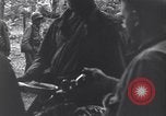 Standbild US Army Division 29 Soldaten Messezelt Saint Lo Frankreich, 1944, aus Sekunde 42 historischem Filmmaterial Videoclip 65675027647