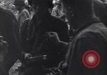 Standbild US Army Division 29 Soldaten Messezelt Saint Lo Frankreich, 1944, aus Sekunde 47 historischem Filmmaterial Videoclip 65675027647