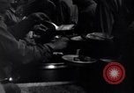 Standbild US Army Division 29 Soldaten Messezelt Saint Lo Frankreich, 1944, aus Sekunde 49 historischem Filmmaterial Videoclip 65675027647
