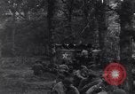 Standbild 29 Division Soldaten Ruhe und Musik zu hören Saint Lo Frankreich, 1944, aus Sekunde 13 historischem Filmmaterial Videoclip 65675027649