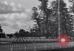 Standbild US Army Memorial Day Service bei amerikanischen Friedhof Sainte Mere Eglise Frankreich, 1945, aus Sekunde 3 historischem Filmmaterial Videoclip 65675027651