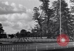 Standbild US Army Memorial Day Service bei amerikanischen Friedhof Sainte Mere Eglise Frankreich, 1945, aus Sekunde 5 historischem Filmmaterial Videoclip 65675027651