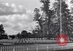 Standbild US Army Memorial Day Service bei amerikanischen Friedhof Sainte Mere Eglise Frankreich, 1945, aus Sekunde 9 historischem Filmmaterial Videoclip 65675027651
