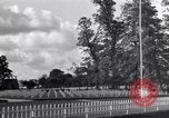 Standbild US Army Memorial Day Service bei amerikanischen Friedhof Sainte Mere Eglise Frankreich, 1945, aus Sekunde 11 historischem Filmmaterial Videoclip 65675027651