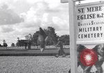 Standbild US Army Memorial Day Service bei amerikanischen Friedhof Sainte Mere Eglise Frankreich, 1945, aus Sekunde 15 historischem Filmmaterial Videoclip 65675027651