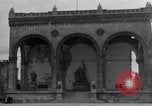 Immagine di Civili tedesco Monaco di Baviera Germania, 1945, secondo 10 filmato di repertorio 65675027653
