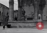 Immagine di Civili tedesco Monaco di Baviera Germania, 1945, secondo 14 filmato di repertorio 65675027653