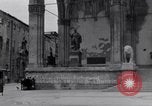 Immagine di Civili tedesco Monaco di Baviera Germania, 1945, secondo 17 filmato di repertorio 65675027653