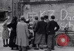 Immagine di Civili tedesco Monaco di Baviera Germania, 1945, secondo 34 filmato di repertorio 65675027653