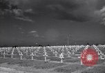 Immagine di Saint Laurent cimitero Saint Laurent sur mera Francia, 1944, secondo 30 filmato di repertorio 65675027658