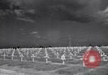 Immagine di Saint Laurent cimitero Saint Laurent sur mera Francia, 1944, secondo 35 filmato di repertorio 65675027658