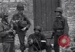 Image 4e Division d'infanterie troupes Saint simple Eglise France, 1944, de la seconde 29 séquences d'archives historiques vidéo 65675027660