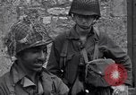 Image 4e Division d'infanterie troupes Saint simple Eglise France, 1944, de la seconde 41 séquences d'archives historiques vidéo 65675027660