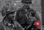 Image 4e Division d'infanterie troupes Saint simple Eglise France, 1944, de la seconde 45 séquences d'archives historiques vidéo 65675027660