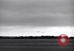 Image C-47 planeurs Saint simple Eglise France, 1944, de la seconde 9 séquences d'archives historiques vidéo 65675027662