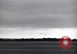 Image C-47 planeurs Saint simple Eglise France, 1944, de la seconde 10 séquences d'archives historiques vidéo 65675027662
