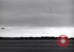Image C-47 planeurs Saint simple Eglise France, 1944, de la seconde 15 séquences d'archives historiques vidéo 65675027662